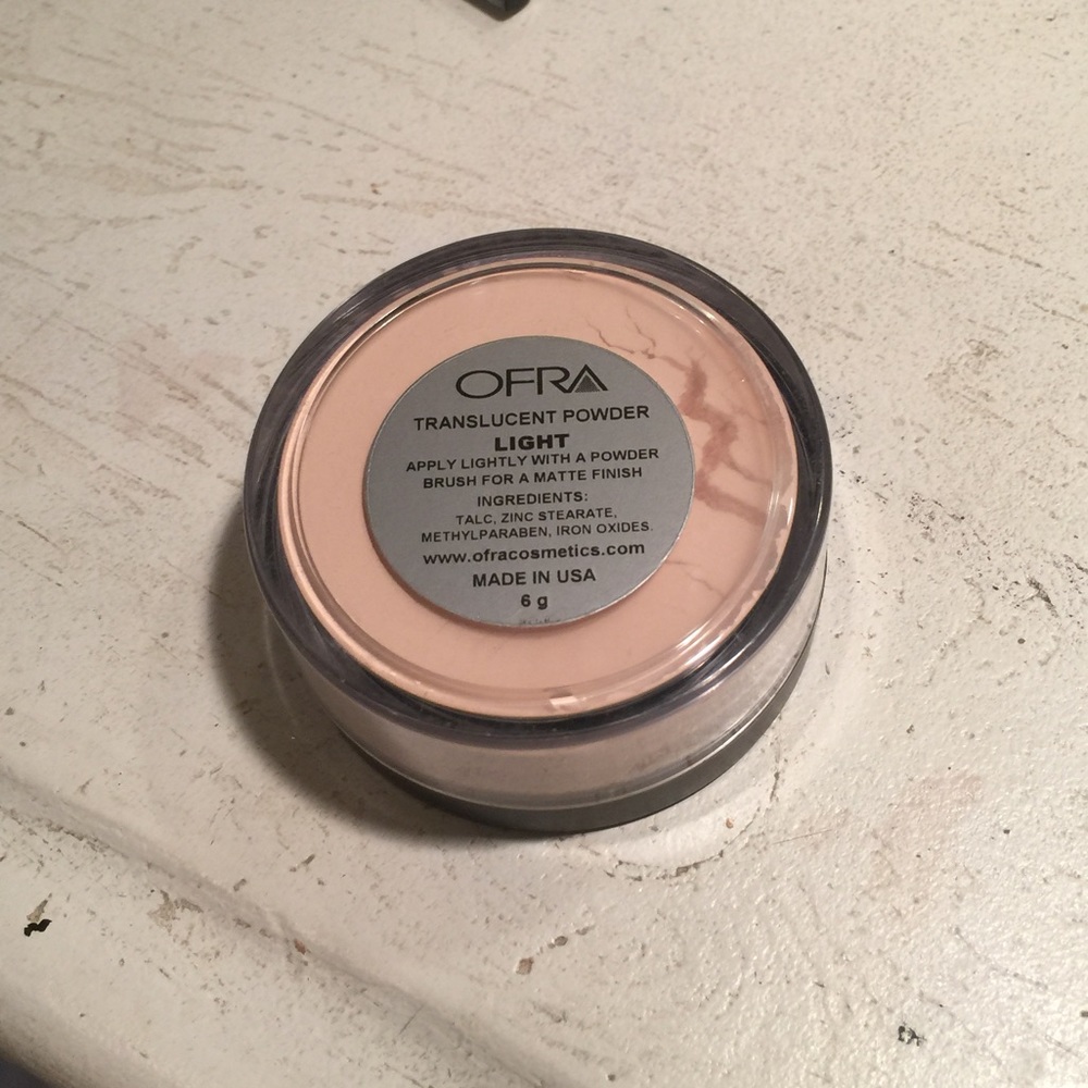 OFRA Translucent Powder Light - Picture 2 of 3